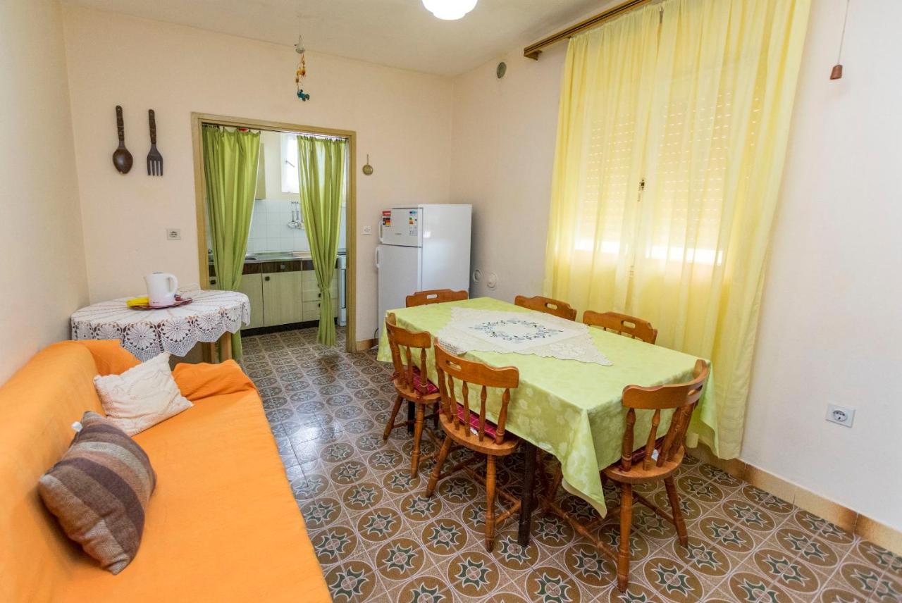 Apartment Lele Primošten Kültér fotó